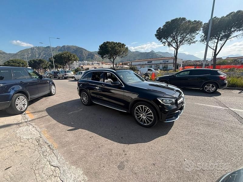 Usata Mercedes GLC300 Premium Plus 194 CV (142 kW) 2021 Nero SUV