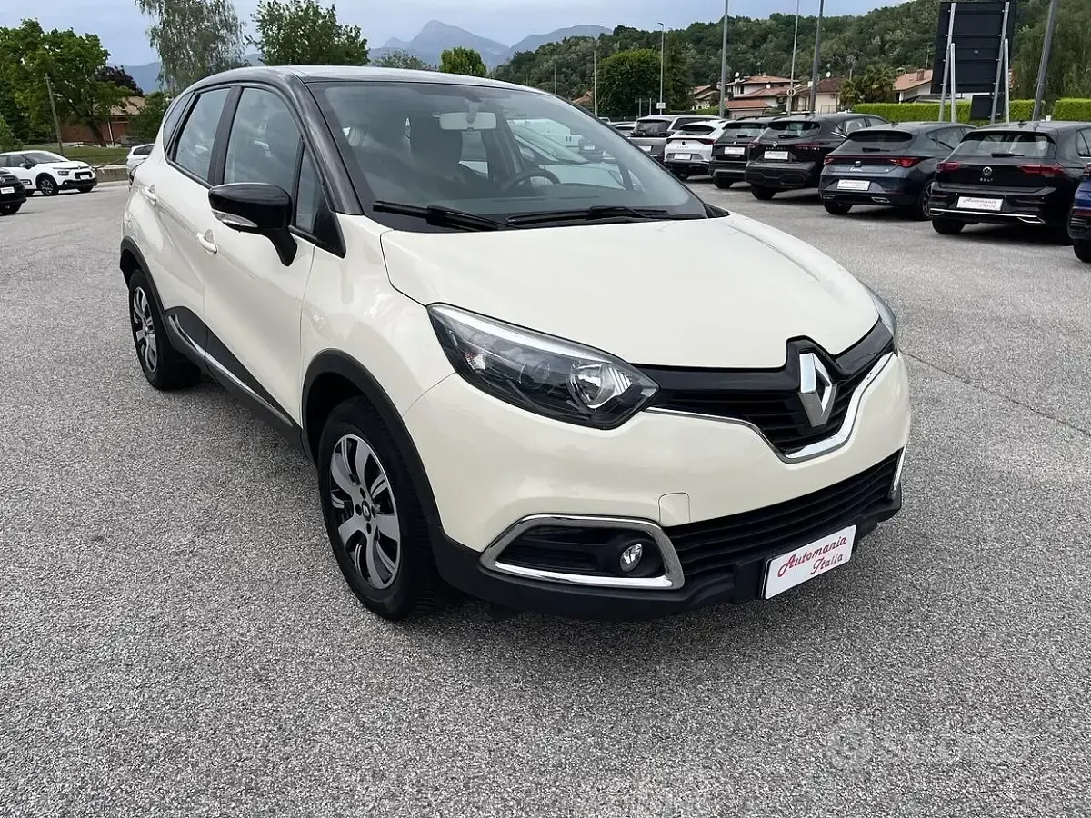 Usata Renault Captur 90 CV (66 kW) 2016 Bianco SUV