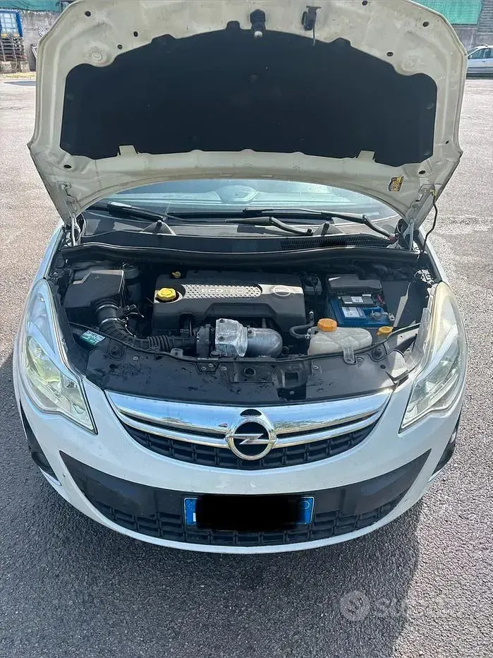 Usata Opel Corsa 95 CV (69 kW) 2011 Bianco Utilitaria