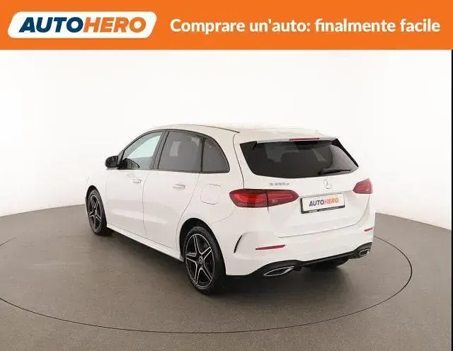 Usata Mercedes B250 AMG line 163 CV (119 kW) 2023 Bianco Utilitaria