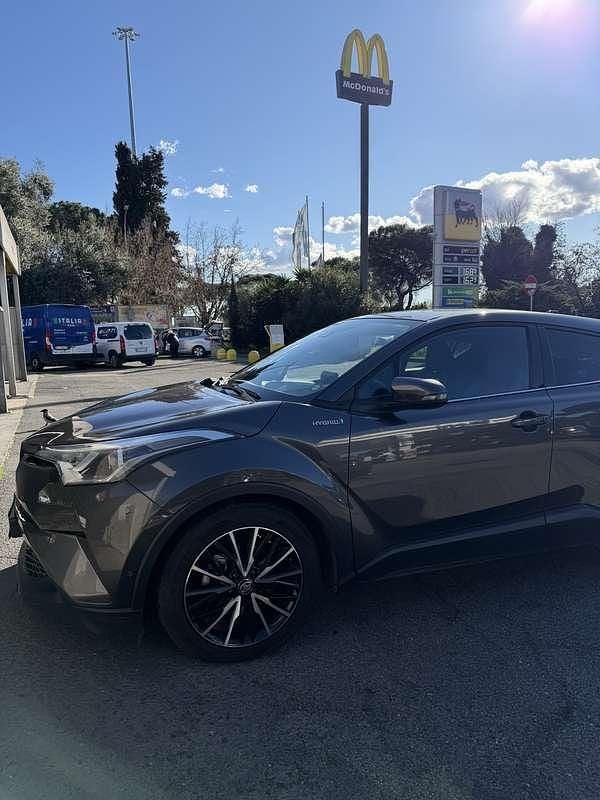 Usata Toyota C-HR Lounge 98 CV (72 kW) 2017 SUV