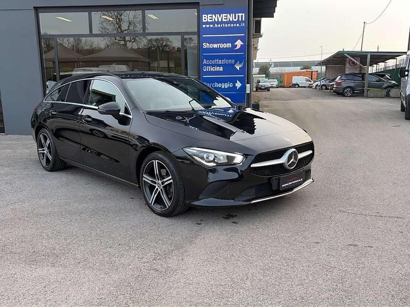 Usata Mercedes CLA180 136 CV (100 kW) 2021 Nero Berlina