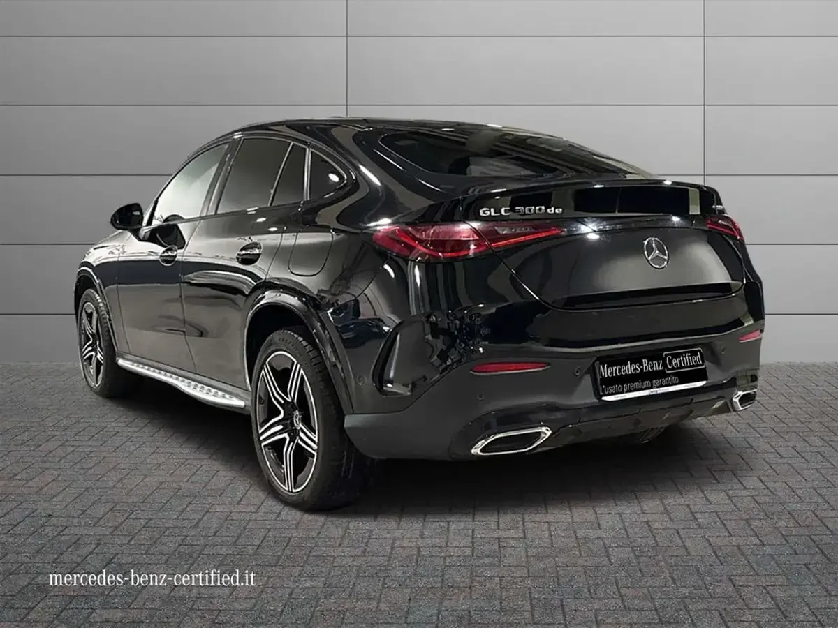 Usata Mercedes GLC300de AMG 197 CV (144 kW) 2023 Nero ossidiana Coupé