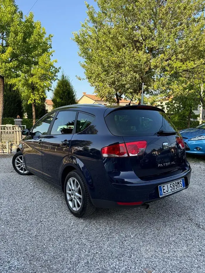 Usata Seat Altea XL Style 105 CV (77 kW) 2011 Bluazzurro Monovolume