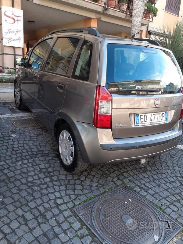 Usata Fiat Idea 77 CV (56 kW) 2010 Grigio Monovolume