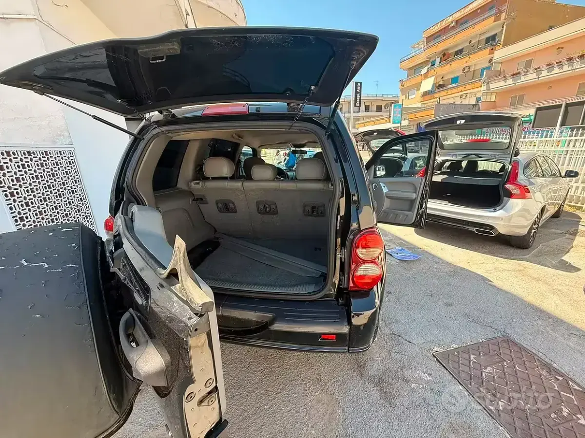 Usata Jeep Cherokee Limited 163 CV (119 kW) 2006 Nero SUV