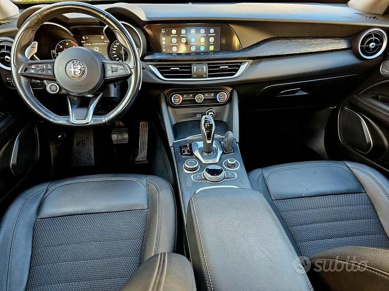 Usata Alfa Romeo Stelvio 190 CV (139 kW) 2020 Grigio SUV