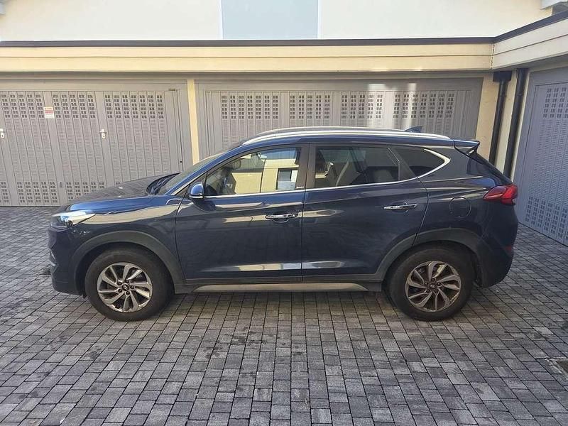 Usata Hyundai Tucson Xpossible 116 CV (85 kW) 2017 Blu/azzurro SUV