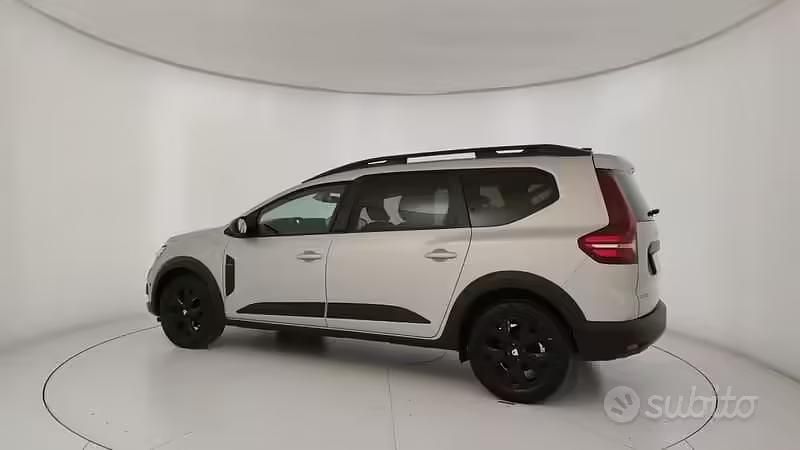 Occasion Dacia Jogger Extreme 101 ch (74 kW) 2023 Gris Monospace