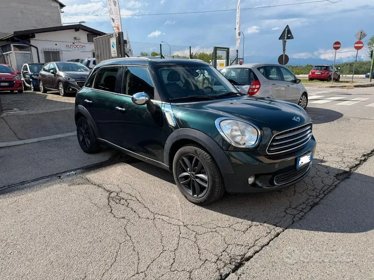 Usata Mini Cooper D Countryman Business 111 CV (81 kW) 2014 Verde SUV