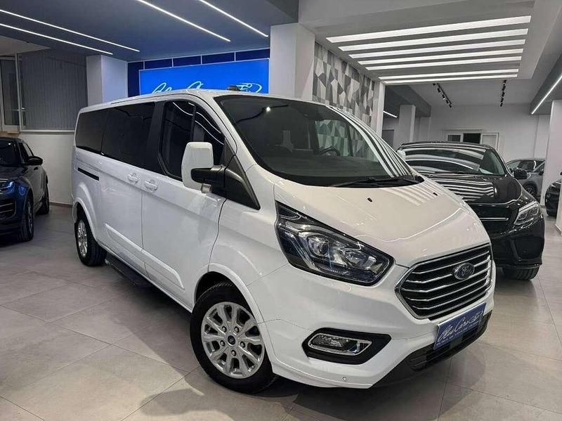 Usata Ford Tourneo Titanium 131 CV (96 kW) 2021 Bianco Monovolume