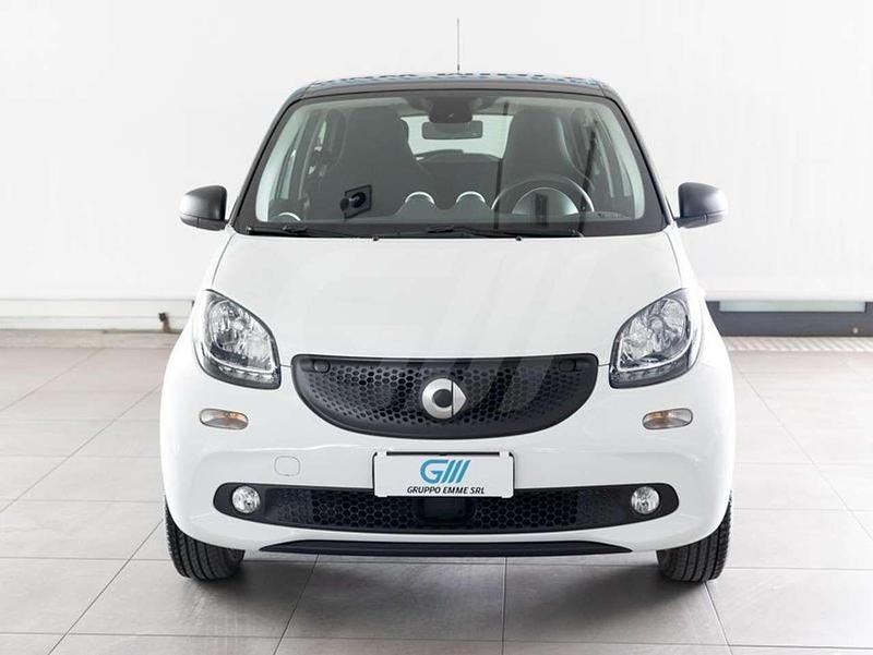 Usata Smart ForFour 71 CV (52 kW) 2018 Bianonero Utilitaria