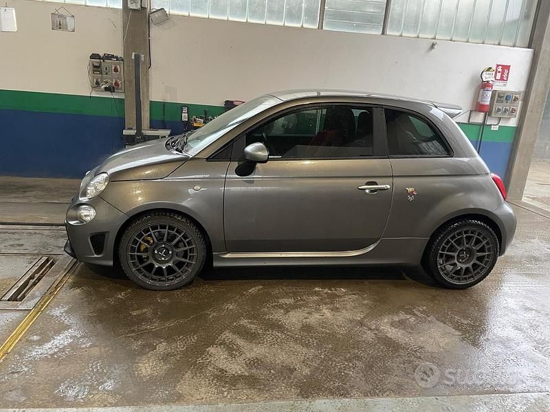 Usata Abarth 595 Turismo 165 CV (121 kW) 2020 Grigio Cabrio