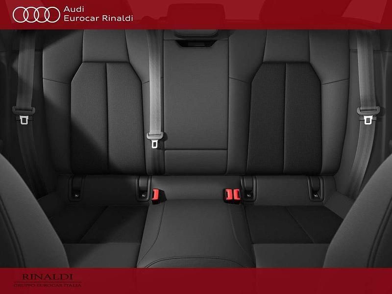 Nuova Audi A6 e-tron Business 100 kW (136 CV) 2025 Nero mito metallizzato Station wagon