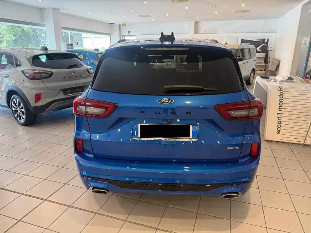 Usata Ford Kuga ST-Line 243 CV (178 kW) 2025 Desert island blue  SUV