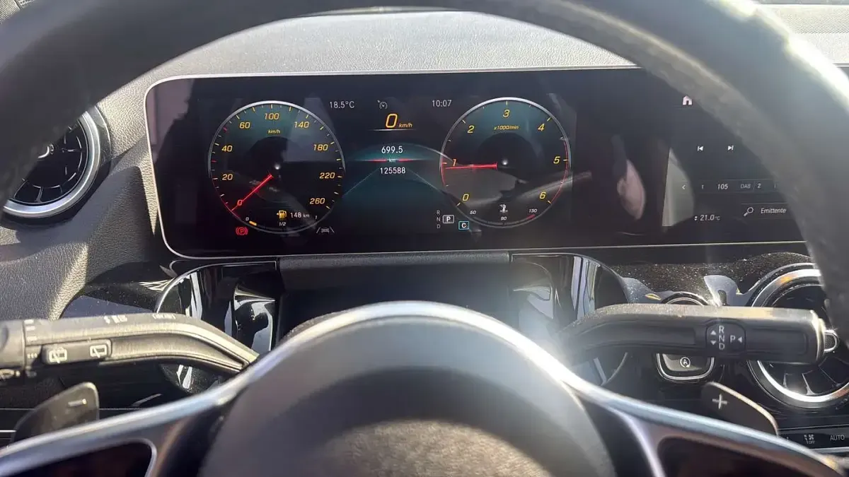 Usata Mercedes B180 Premium 116 CV (85 kW) 2019 Utilitaria