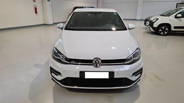 Usata VW Golf VII Sport 131 CV (96 kW) 2019 Bianco