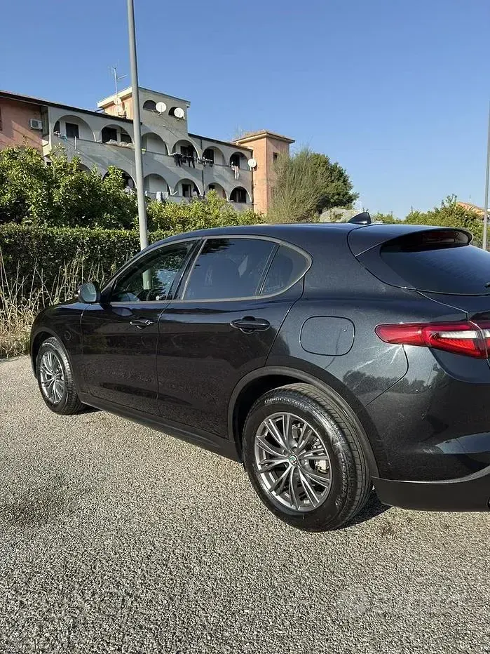 Usata Alfa Romeo Stelvio 160 CV (117 kW) 2019 Nero SUV