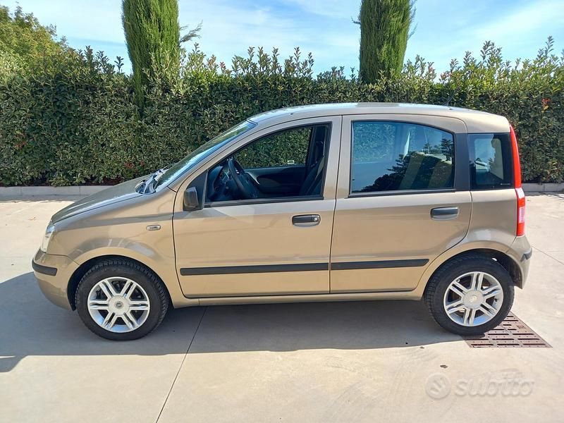 Usata Fiat Panda Emotion 60 CV (44 kW) 2007 Beige Utilitaria