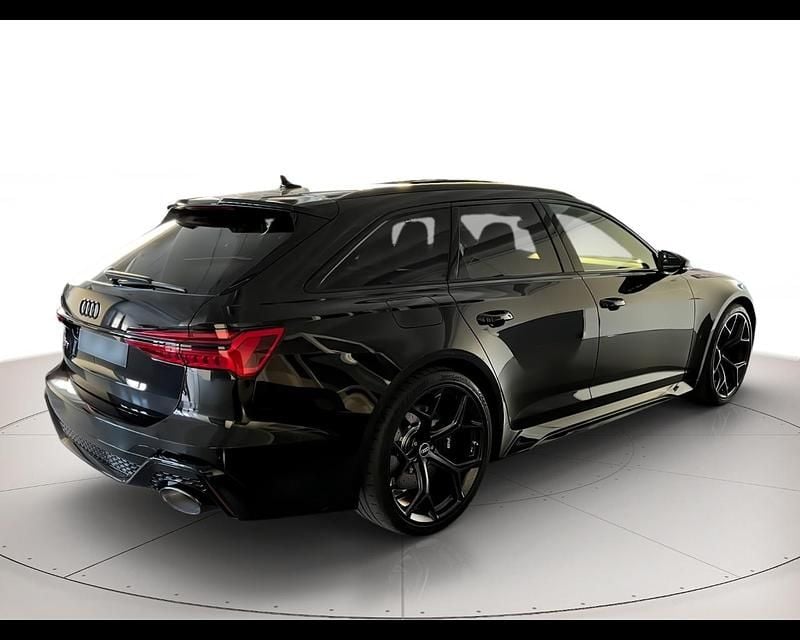Usata Audi RS6 Performance 630 CV (463 kW) 2024 Nero Station wagon