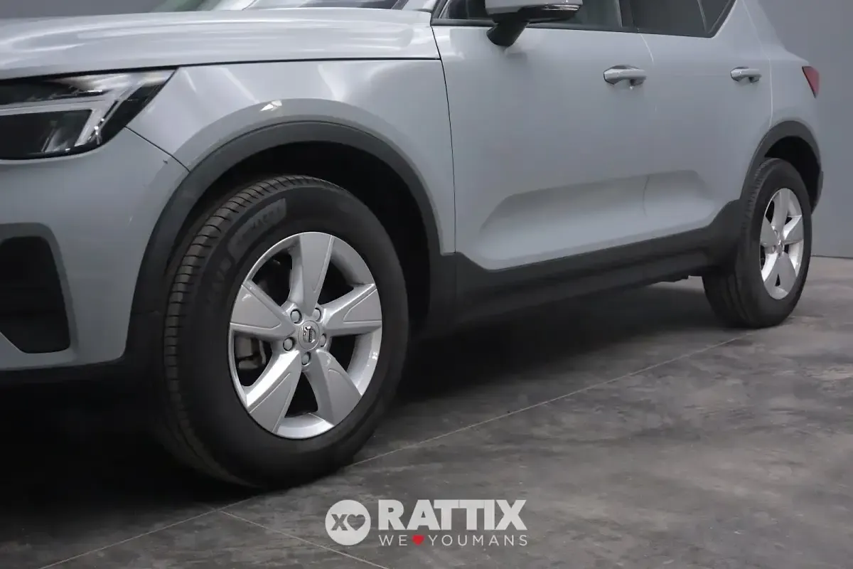 Usata Volvo XC40 129 CV (94 kW) 2024 Grigio SUV