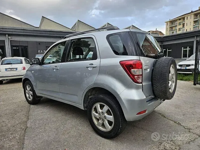 Usata Daihatsu Terios 105 CV (77 kW) 2007 Grigio SUV