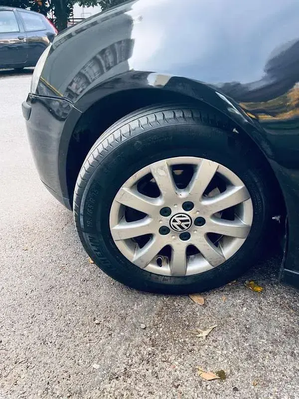 Usata VW Golf IV 105 CV (77 kW) 2005 Nero Berlina