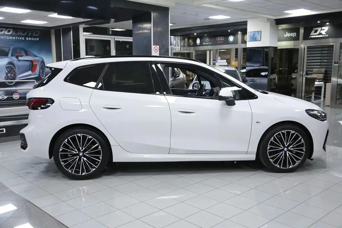Usata BMW 218 Active Tourer M Sport 150 CV (110 kW) 2024 Bianco Monovolume