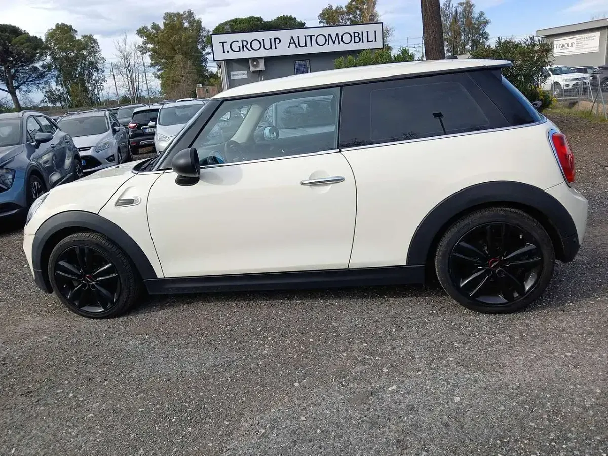 Usata Mini ONE 75 CV (55 kW) 2017 Bianco Utilitaria