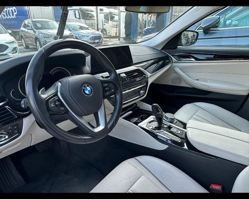 Usata BMW 530e Sport Line 184 CV (135 kW) 2018 Grigio scuro Berlina