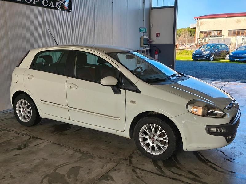 Usata Fiat Punto Evo Dynamic 75 CV (55 kW) 2010 Bianco Utilitaria