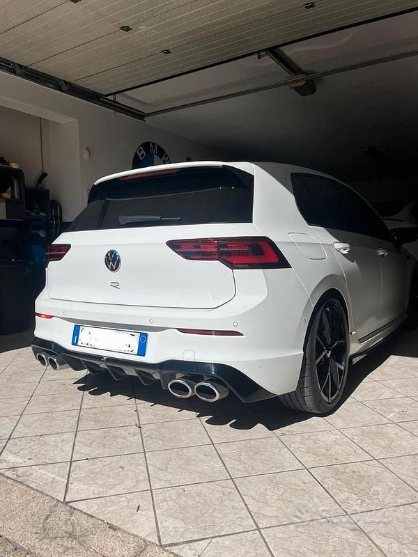 Usata VW Golf Black Edition 400 CV (294 kW) 2022 Bianco Coupé