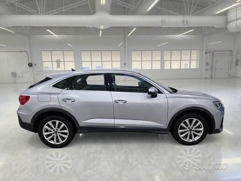 Usata Audi Q3 Business Plus 149 CV (109 kW) 2022 Grigio SUV
