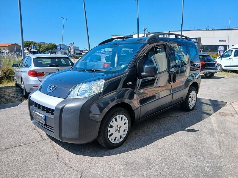 Usata Fiat Qubo Trekking 75 CV (55 kW) 2011 Nero Monovolume