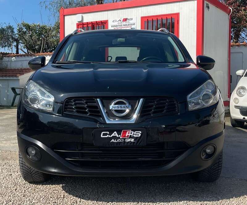 Usata Nissan Qashqai +2 Tekna 131 CV (96 kW) 2013 Nero SUV