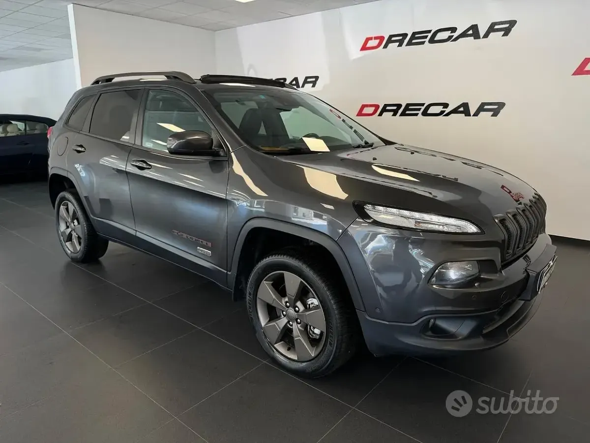 Usata Jeep Cherokee 200 CV (147 kW) 2016 Grigio SUV