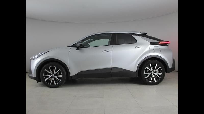 Gebraucht Toyota C-HR Trend 140 PS (102 kW) 2024 Silber SUV