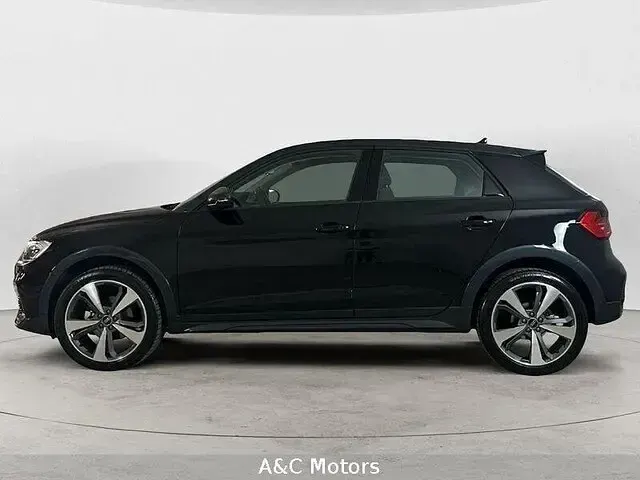 Usata Audi A1 Design 110 CV (80 kW) 2024 Grigio SUV
