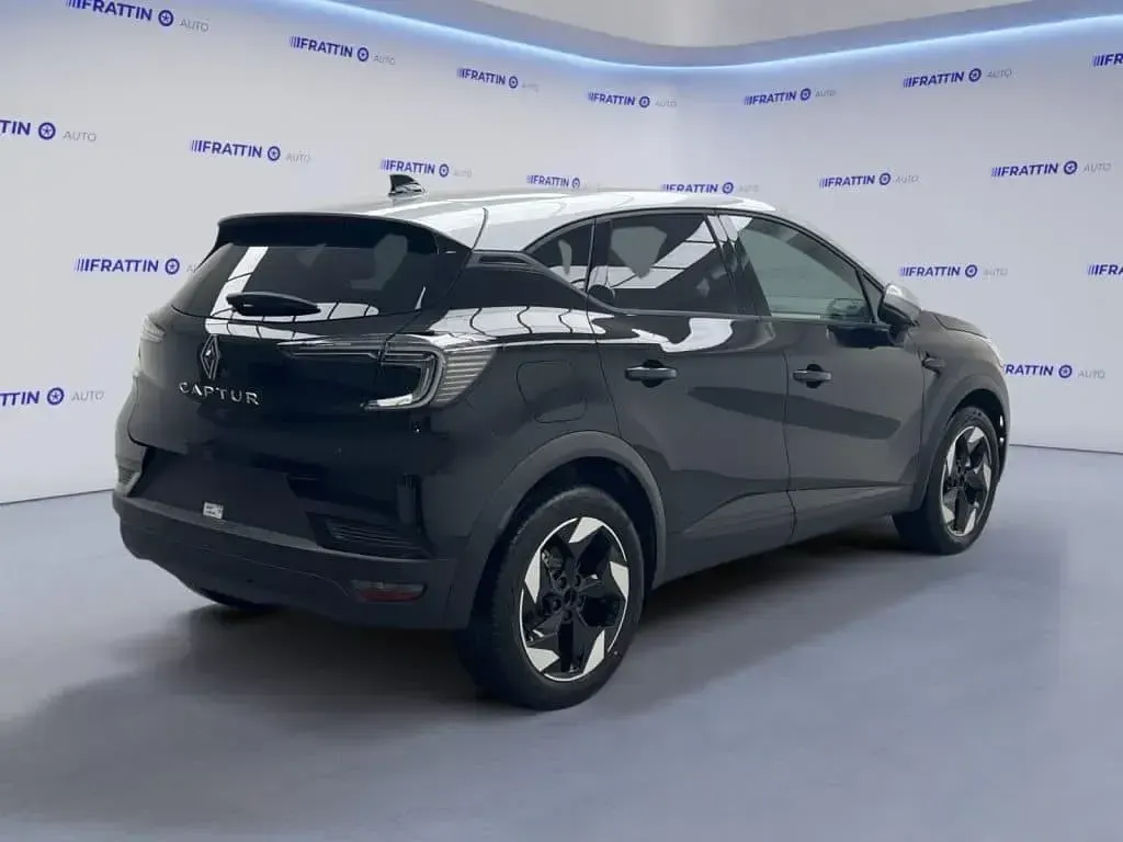 Usata Renault Captur Techno 101 CV (74 kW) 2024 Bianco SUV