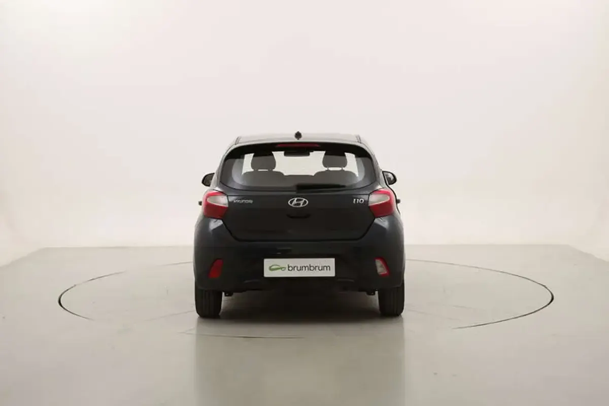 Usata Hyundai i10 Advanced 67 CV (49 kW) 2022 Grigio Utilitaria