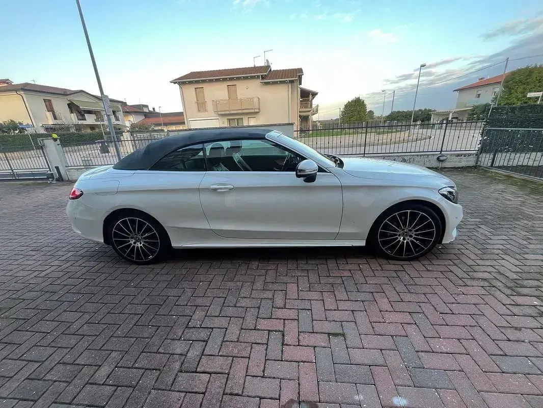 Begagnad Mercedes C220 Premium 170 HK (125 kW) 2017 Cab