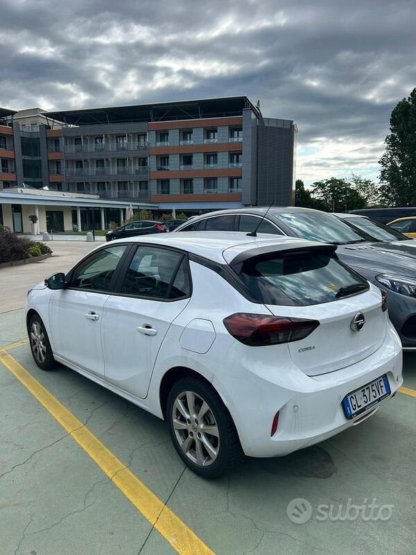 Usata Opel Corsa Edition 102 CV (75 kW) 2023 Bianco Utilitaria