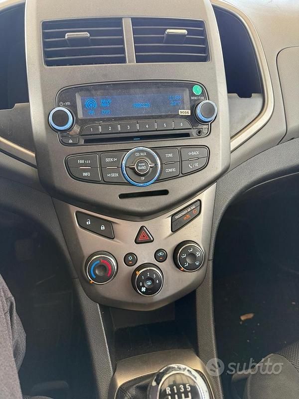 Usata Chevrolet Aveo LT 75 CV (55 kW) 2014 Grigio Berlina