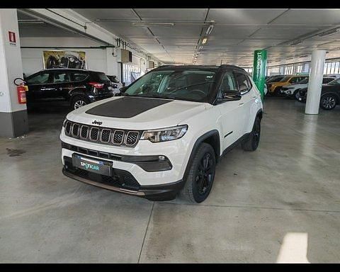 Usata Jeep Compass 241 CV (177 kW) 2023 Alpine white con tetto nero SUV