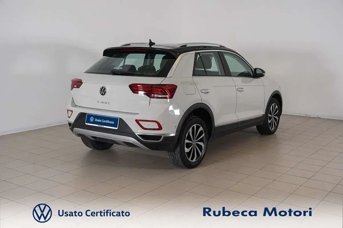Usata VW T-Roc Style 116 CV (85 kW) 2023 Beige SUV