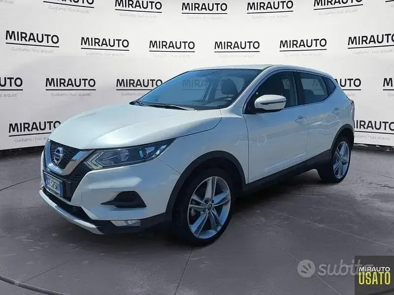 Usata Nissan Qashqai N-Motion 140 CV (102 kW) 2020 Bianco SUV