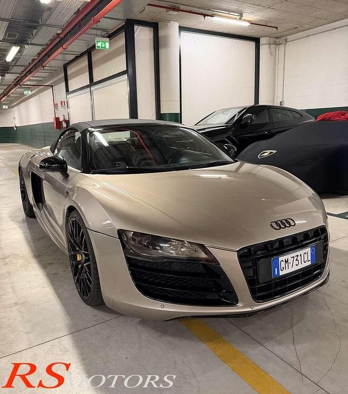 Usata Audi R8 Spyder Exclusive 525 CV (386 kW) 2011 Grau pink metallic Cabrio