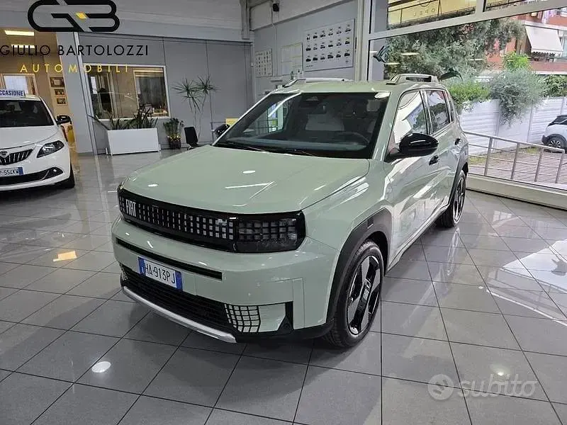 Usata Fiat Grande Panda La Prima 110 CV (80 kW) 2025 Verde Utilitaria