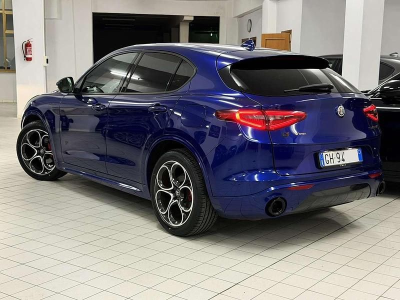 Usata Alfa Romeo Stelvio Veloce 210 CV (154 kW) 2022 Blu anodizzato SUV