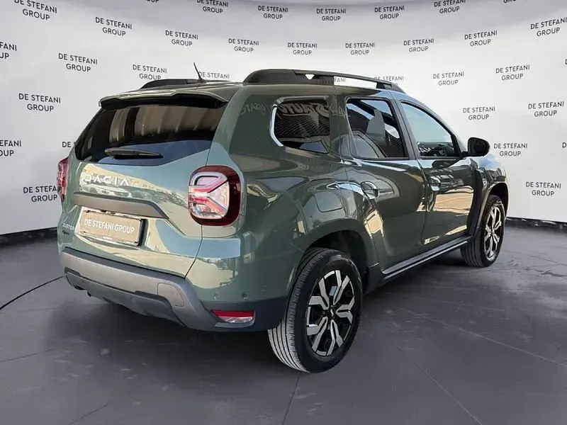 Usata Dacia Duster Journey 101 CV (74 kW) 2023 Verde SUV